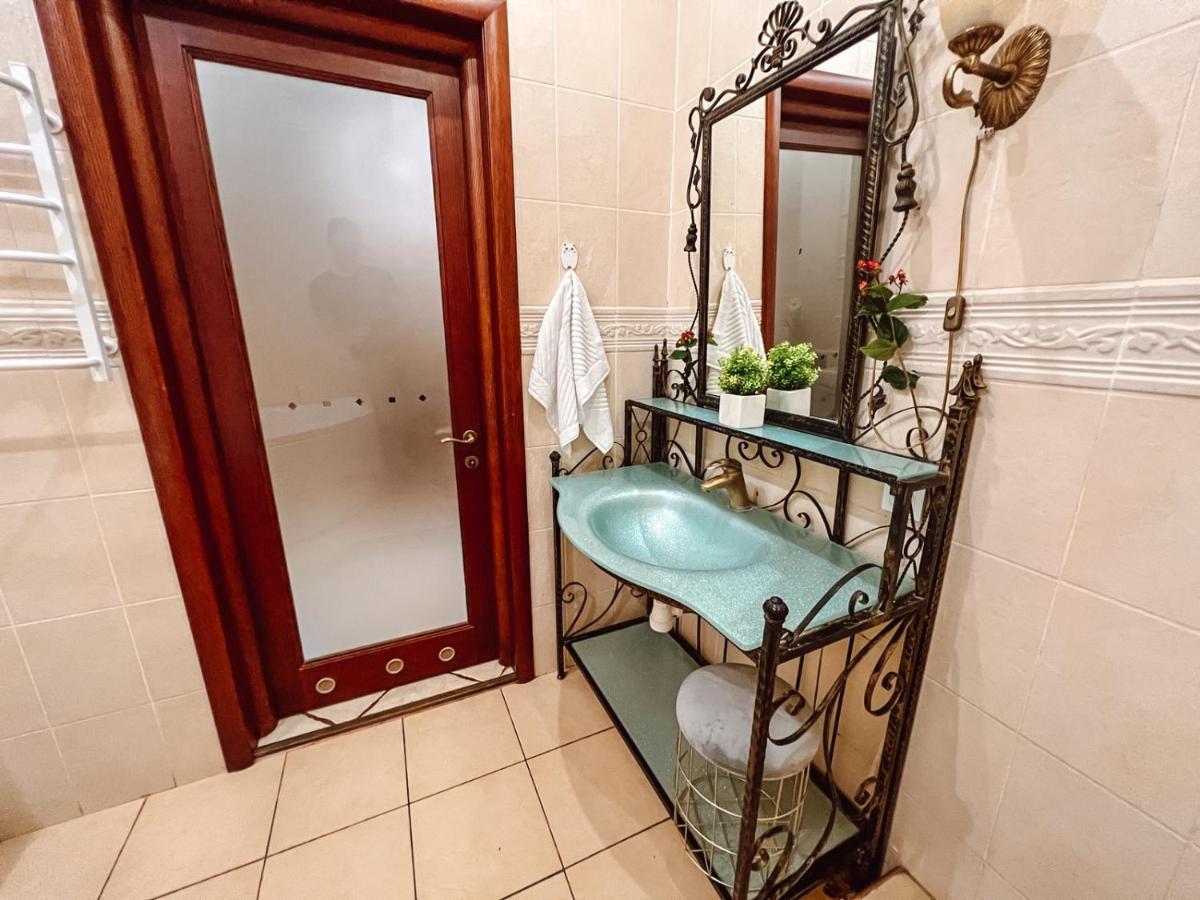 Apartment on Fedorova Kiev Buitenkant foto